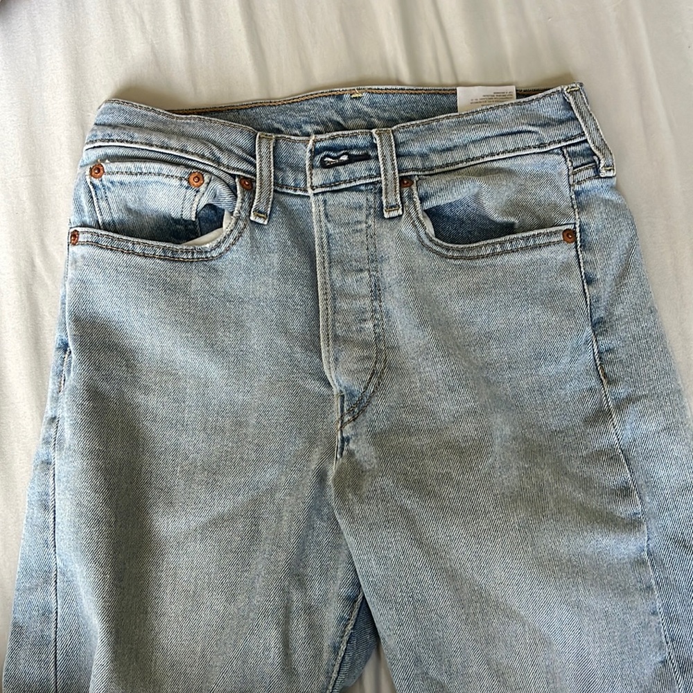 Wedgie Straight Levi’s